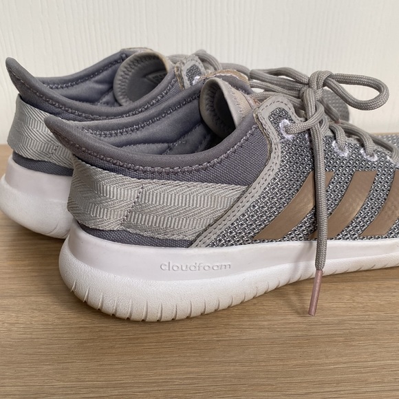 Women’s Adidas Cloudfoam Size 7.5 - Picture 4 of 5